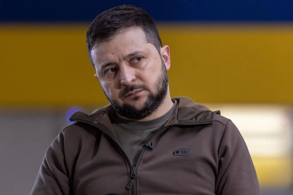 Zelensky acusa a Rússia de atacar Chernihiv durante a noite e de atingir escolas