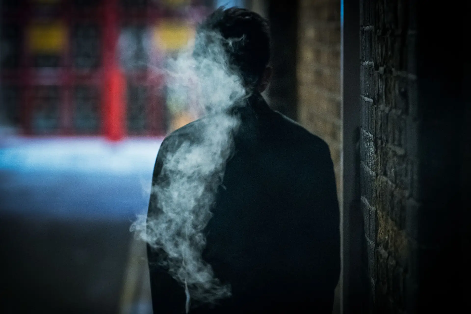 Narcóticos Anónimos: relatos de quem recupera da adição de drogas 