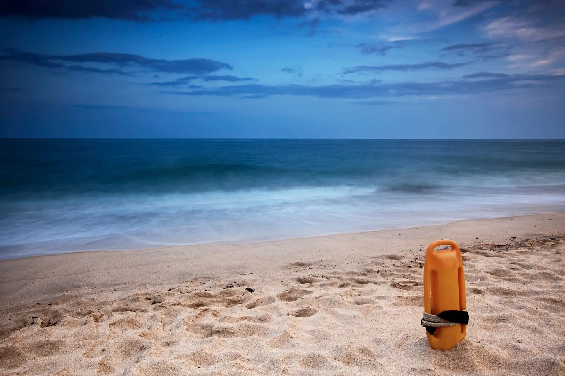 Nadadores-salvadores estrangeiros contratados para colmatar falta em Portugal