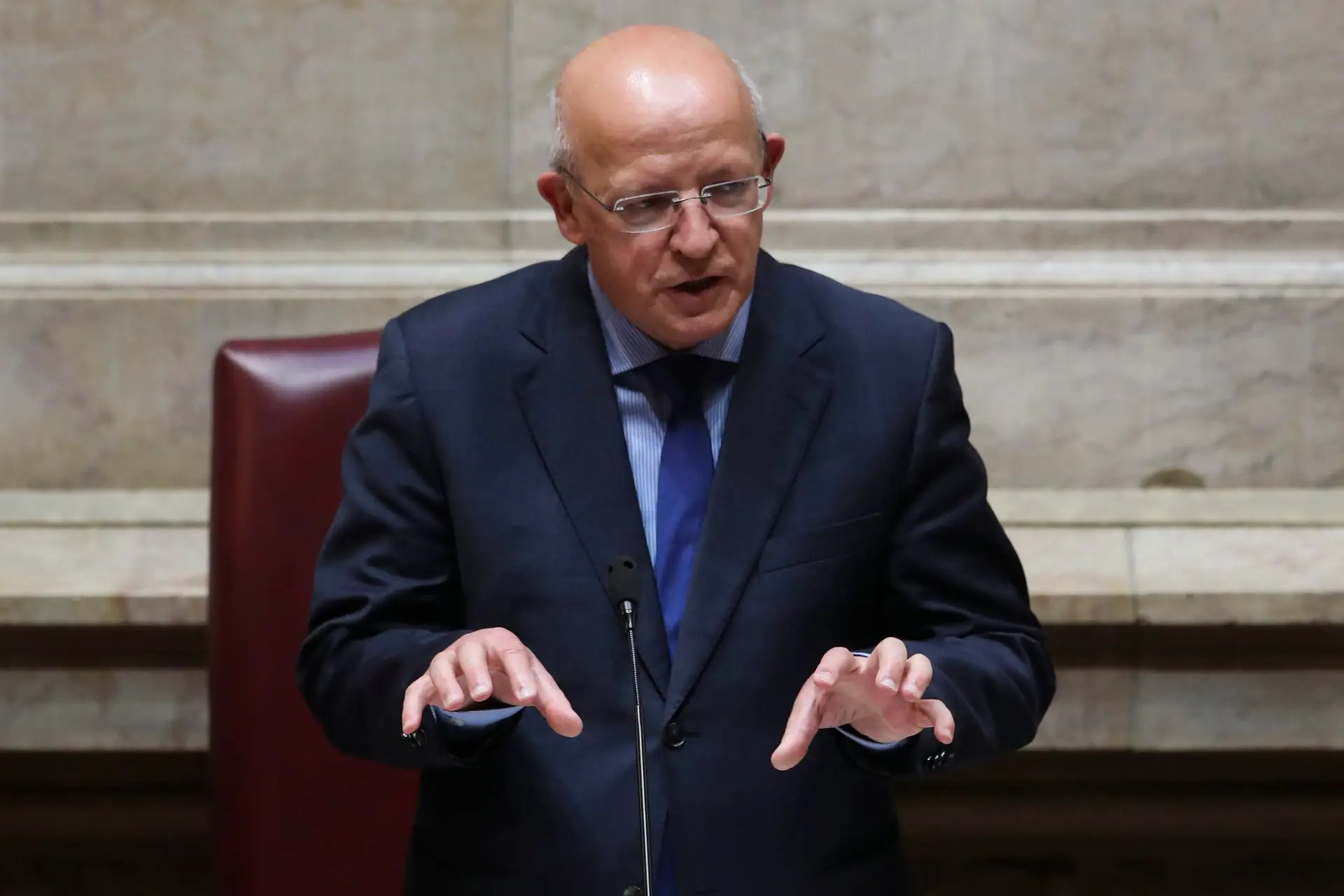 Santos Silva assinala Dia Internacional contra a Homofobia e salienta Constituição