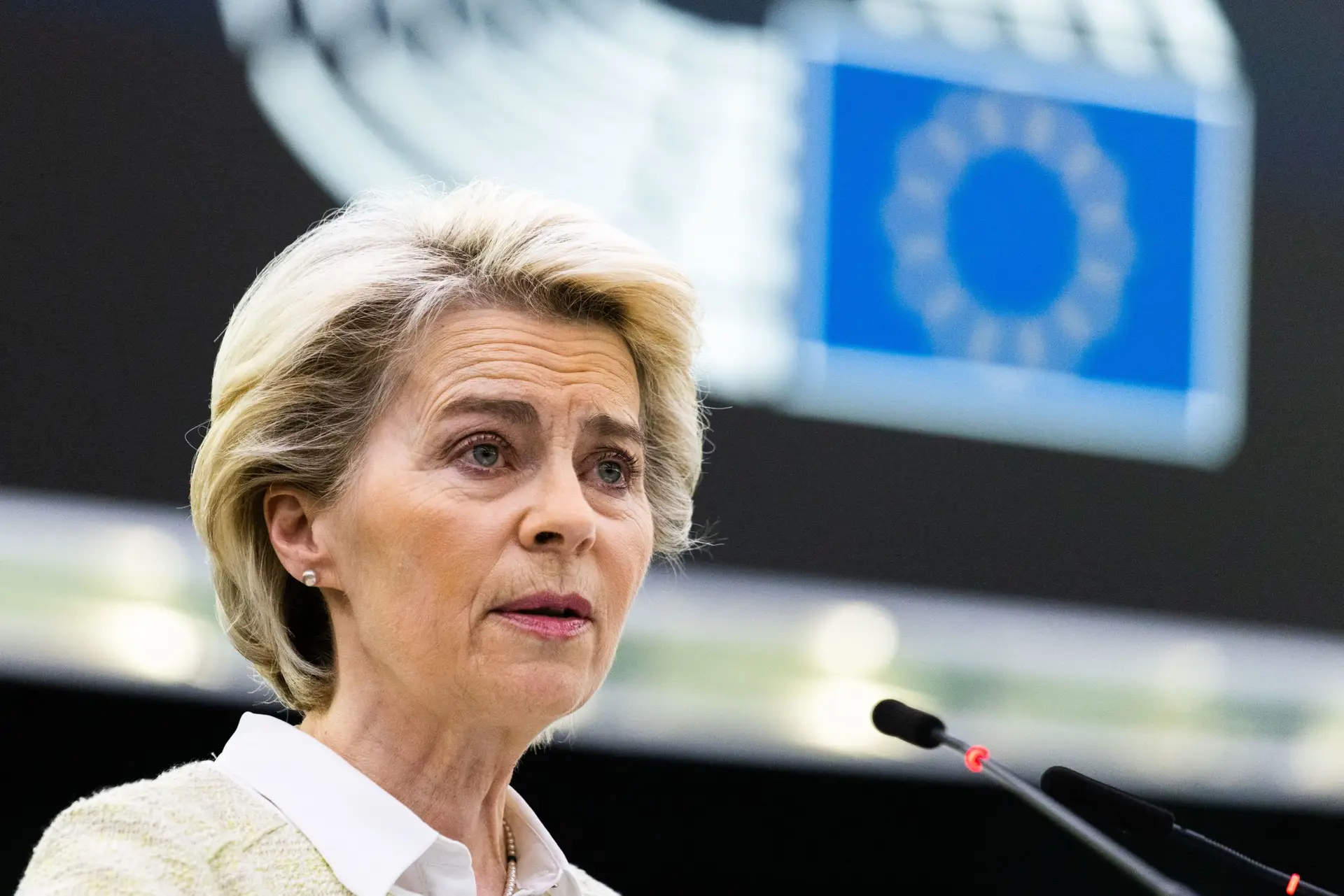 Von der Leyen quer uma UE onde a comunidade LGTBI+ possa viver plenamente