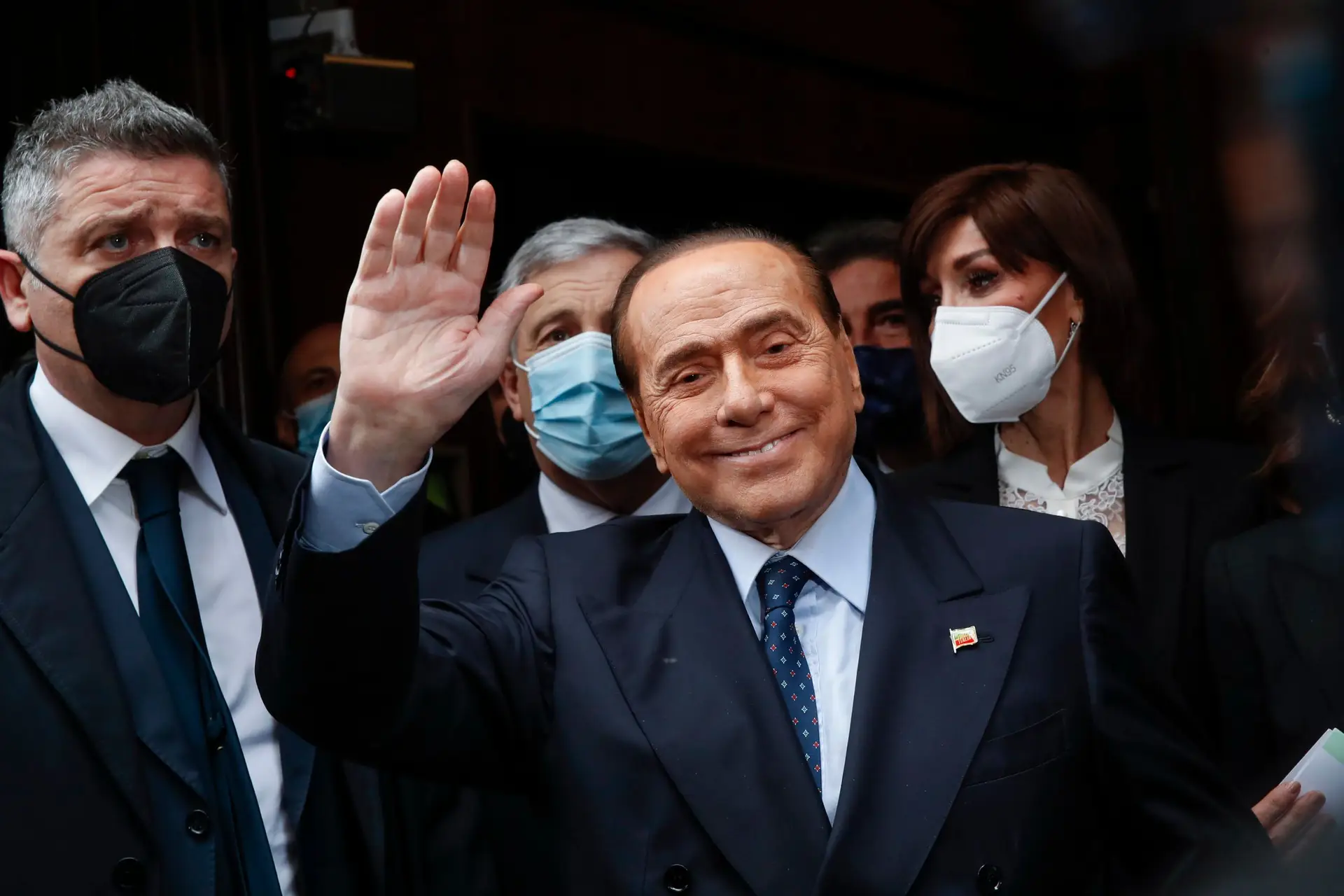Sílvio Berlusconi acusado de ter “escravas sexuais”