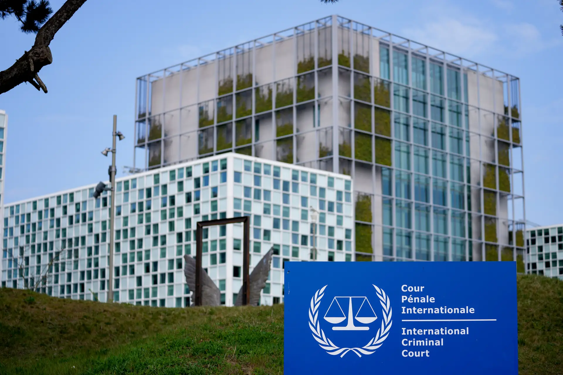 Devia ser o “Tribunal Internacional Penal a recolher provas” sobre alegados crimes de guerra
