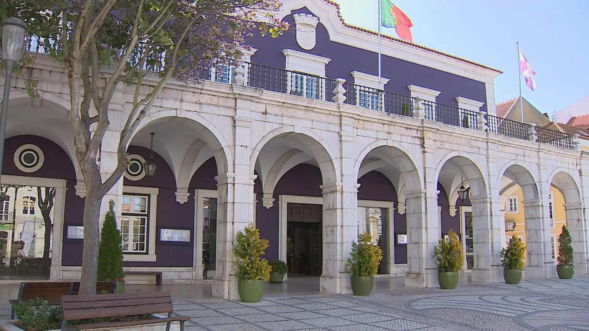 Polémica receção de refugiados ucranianos em Setúbal: aprovada comissão de fiscalização à Câmara
