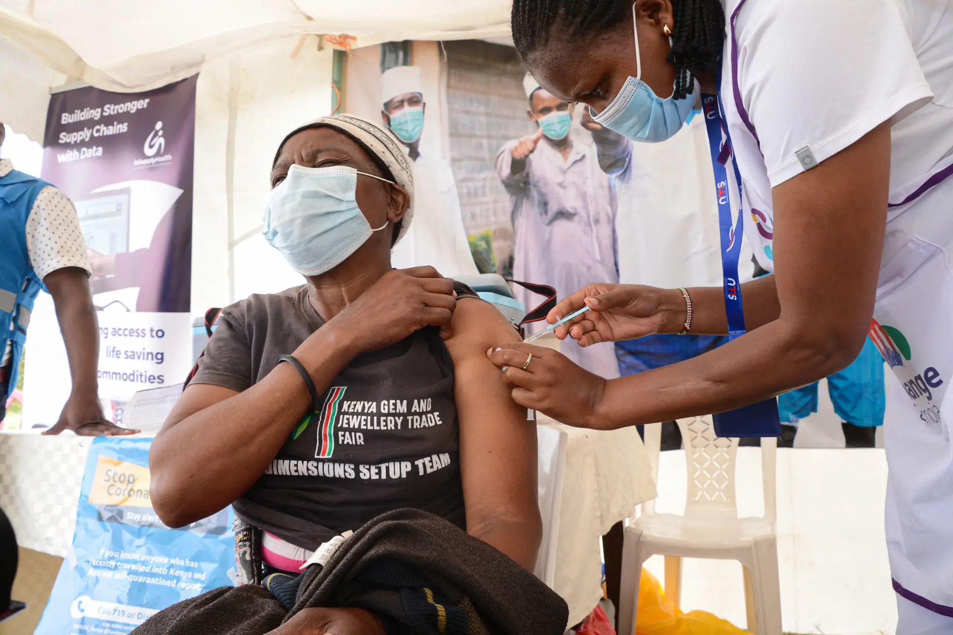 Covid-19: apenas 17% da população africana tem duas doses da vacina