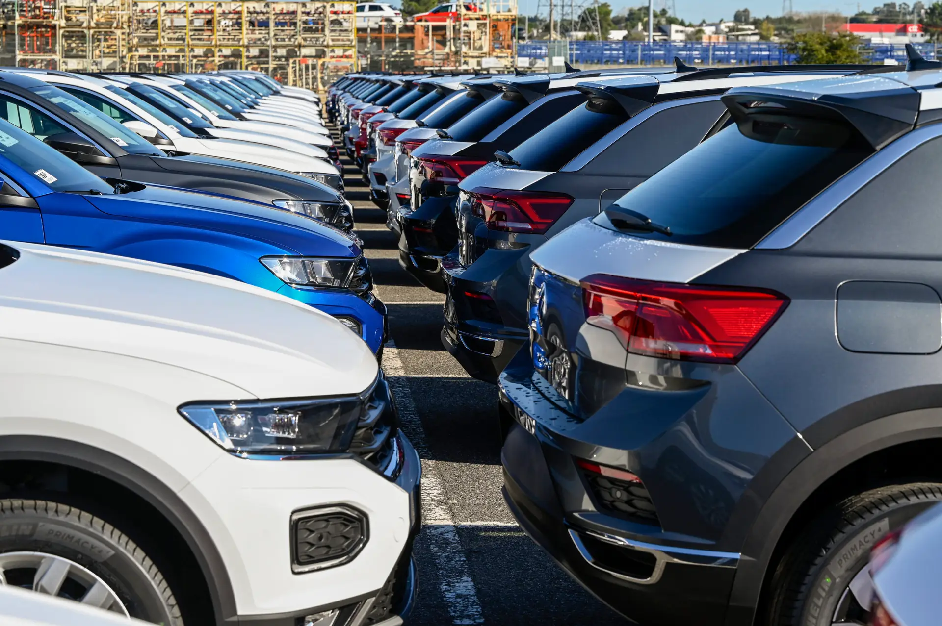 Autoeuropa tem cerca de cinco mil carros parados à espera de semicondutores