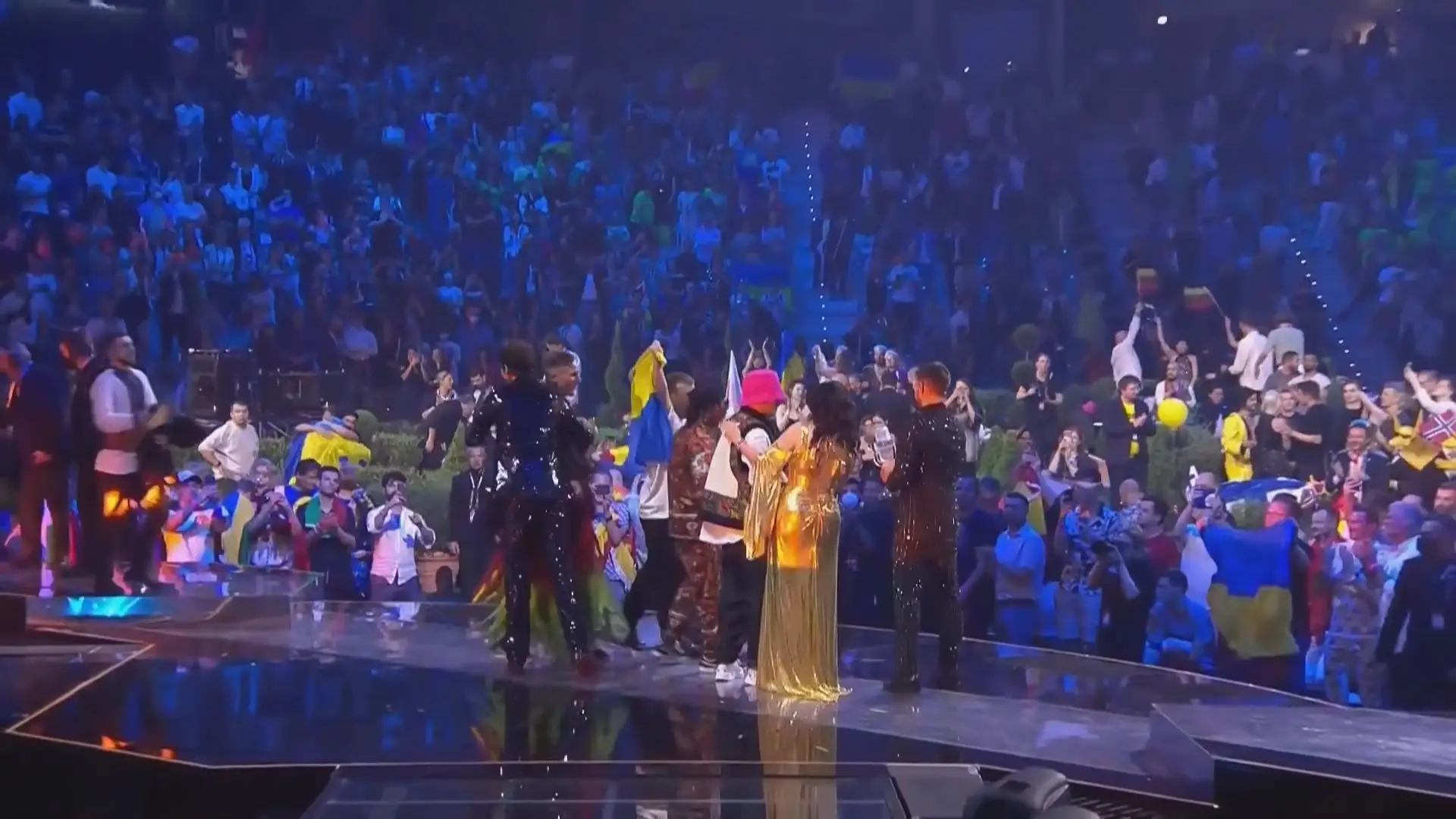 Porta-voz polaca e rapper ucraniano fizeram saudação nazi na Eurovisão?