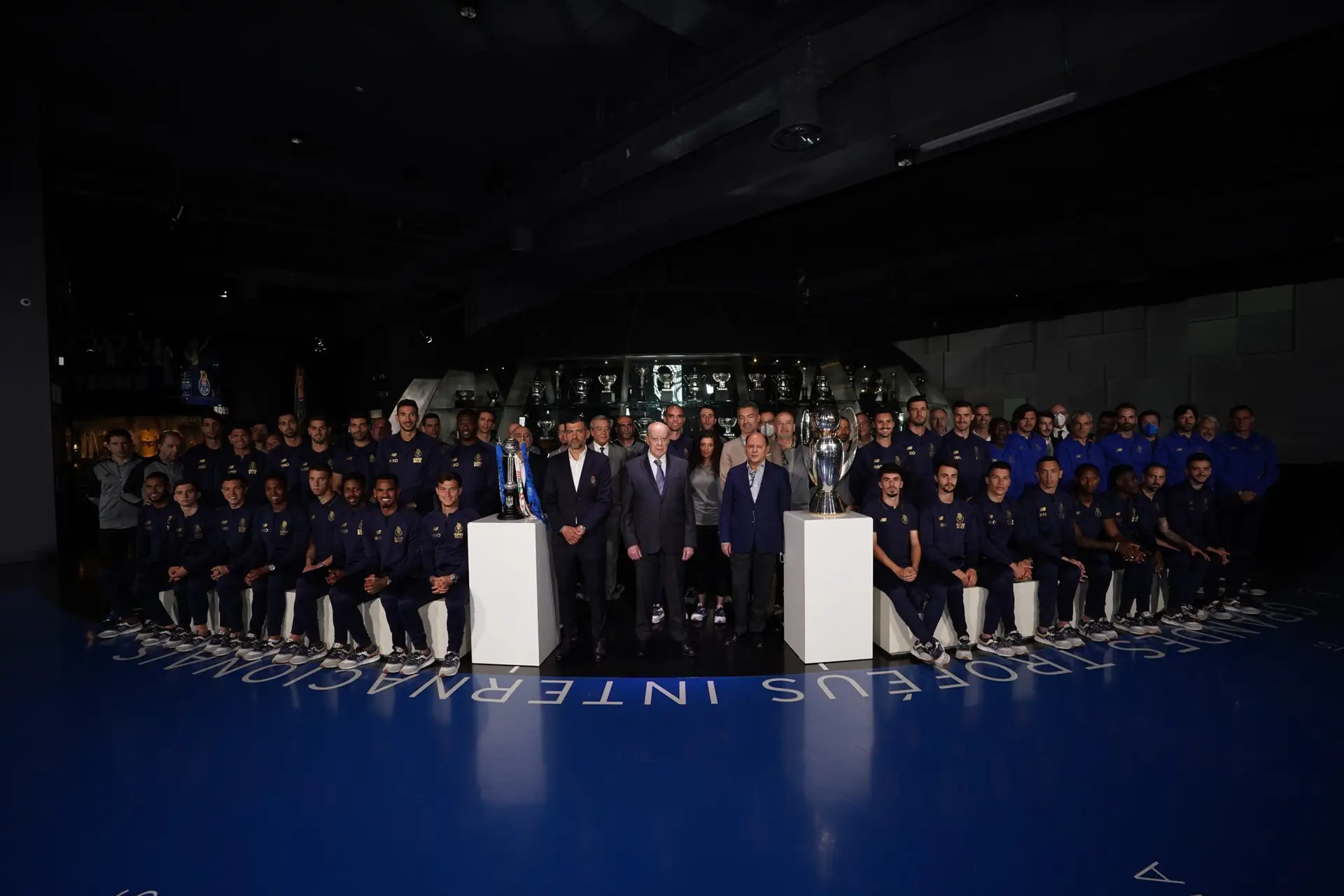 FC Porto entrega troféus conquistados esta época ao museu 