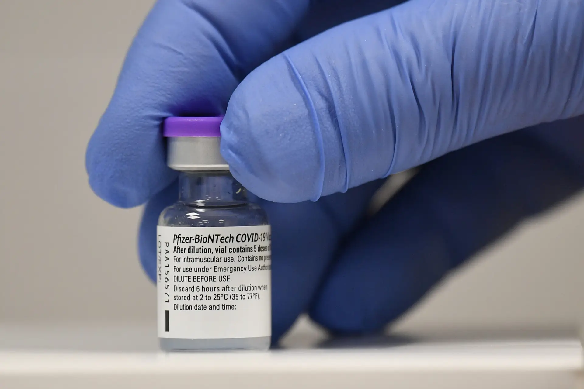 Covid-19: Pfizer vai vender a preço de custo medicamentos e vacinas aos países mais pobres