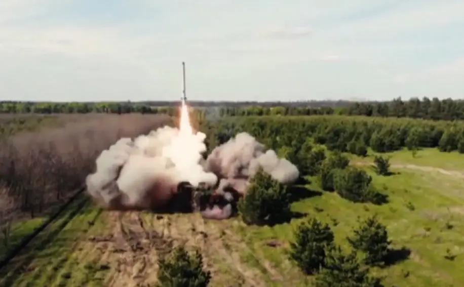 Rússia divulga imagens do lançamento de um míssil Iskander-K