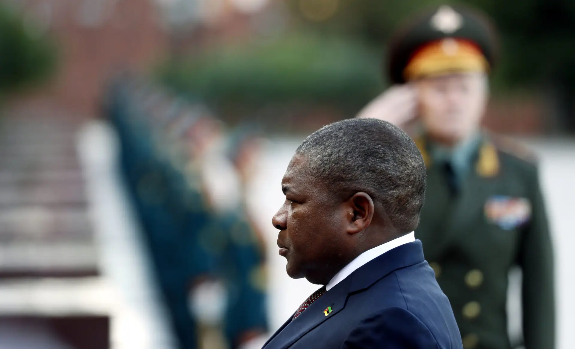 Presidente moçambicano conversa com Zelensky e defende diálogo entre Rússia e Ucrânia