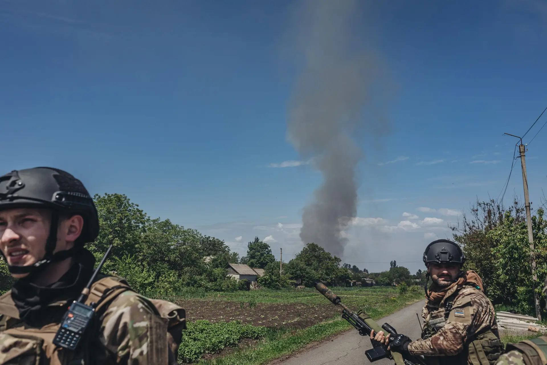 Tropas russas avançam no Donbass e deixam rasto de morte para trás