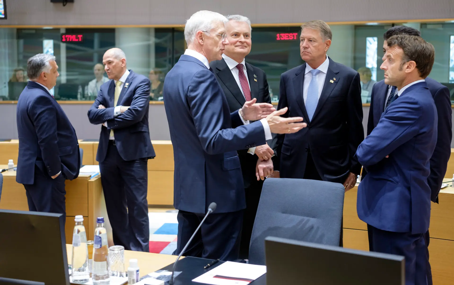 Líderes europeus chegam a acordo para embargo ao petróleo russo