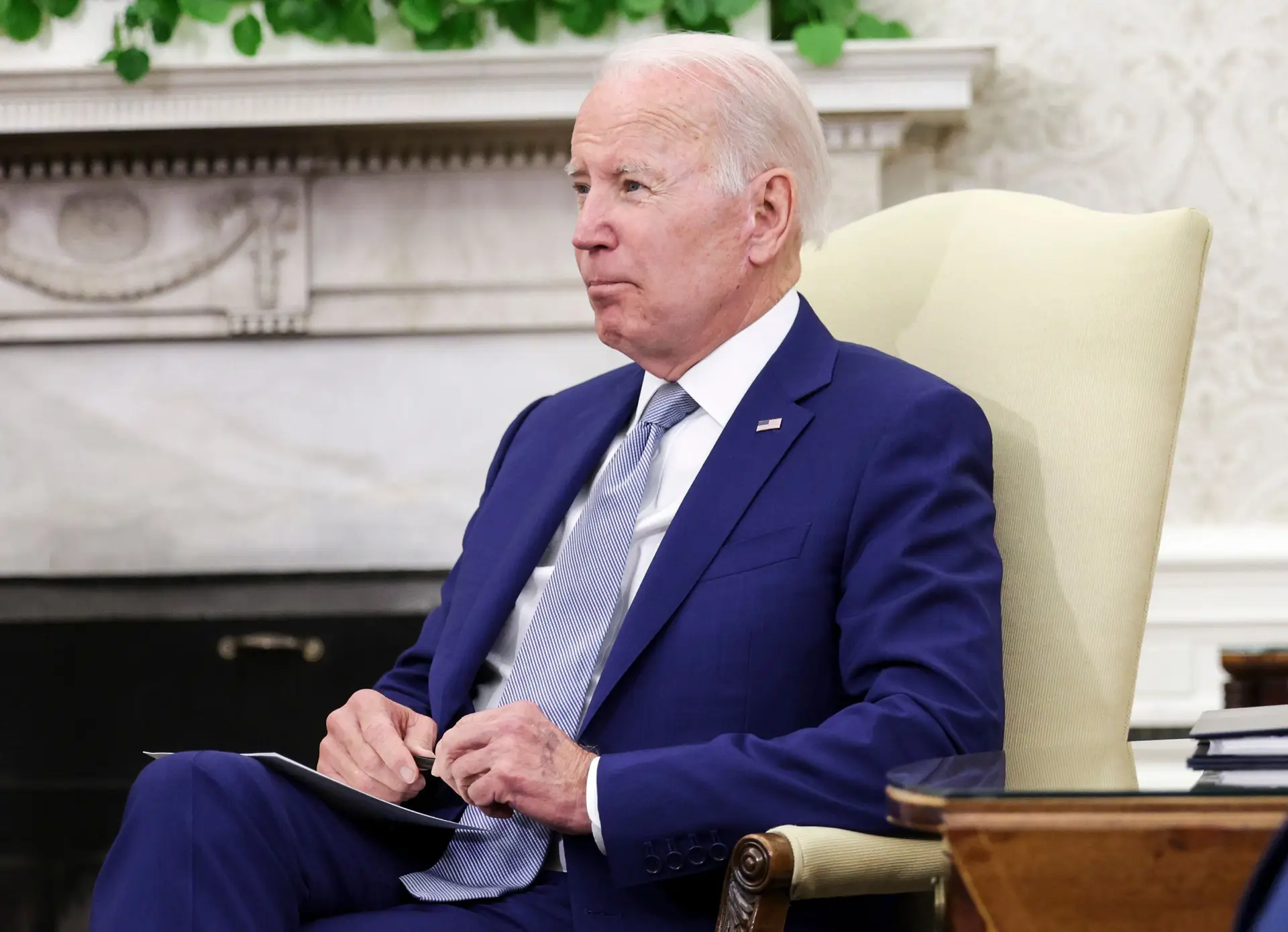 Biden promete reunir-se com membros do Congresso para discutir controlo de armas