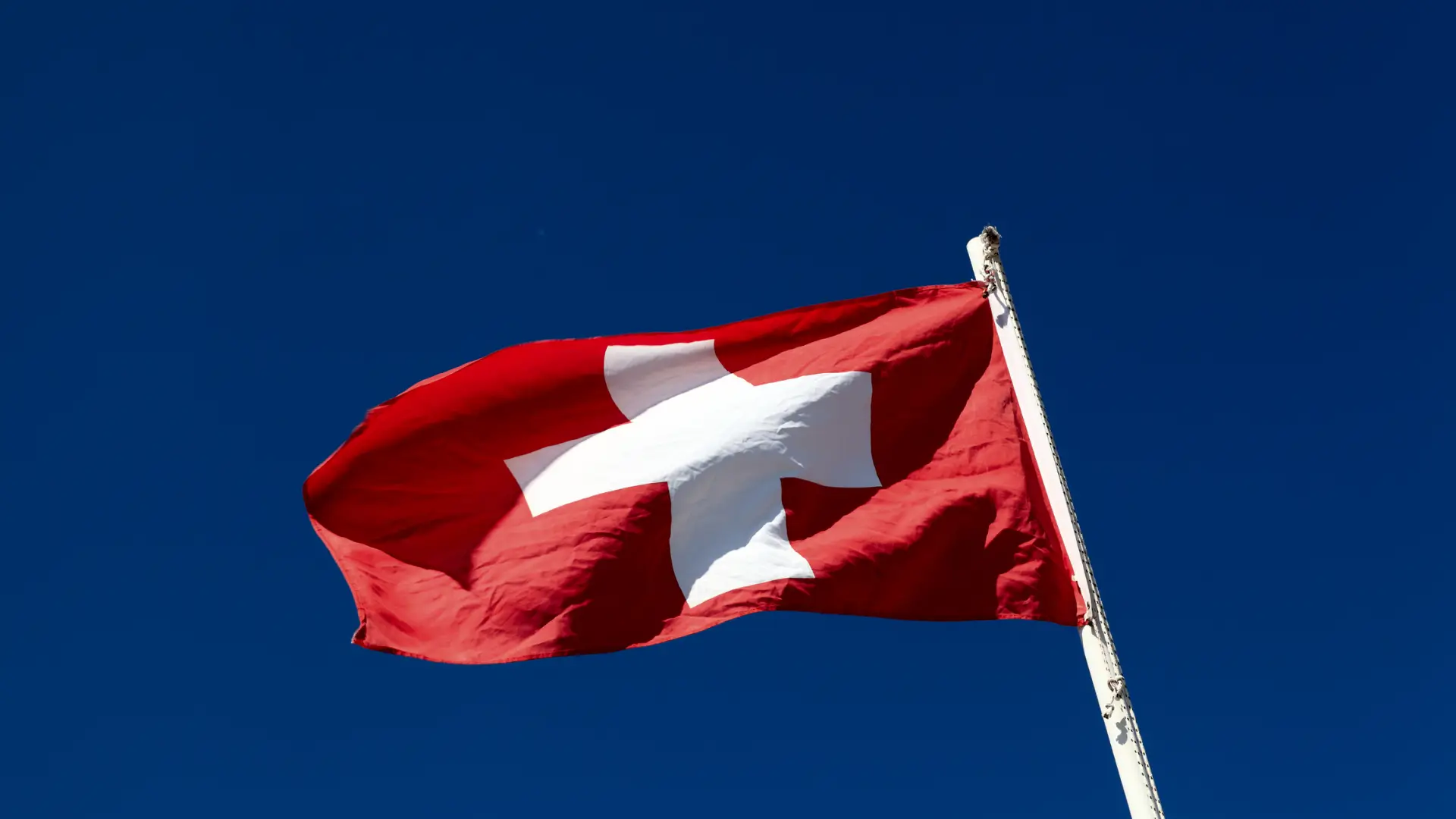 Suíça suspende participação em programa de acolhimento de refugiados da ONU
