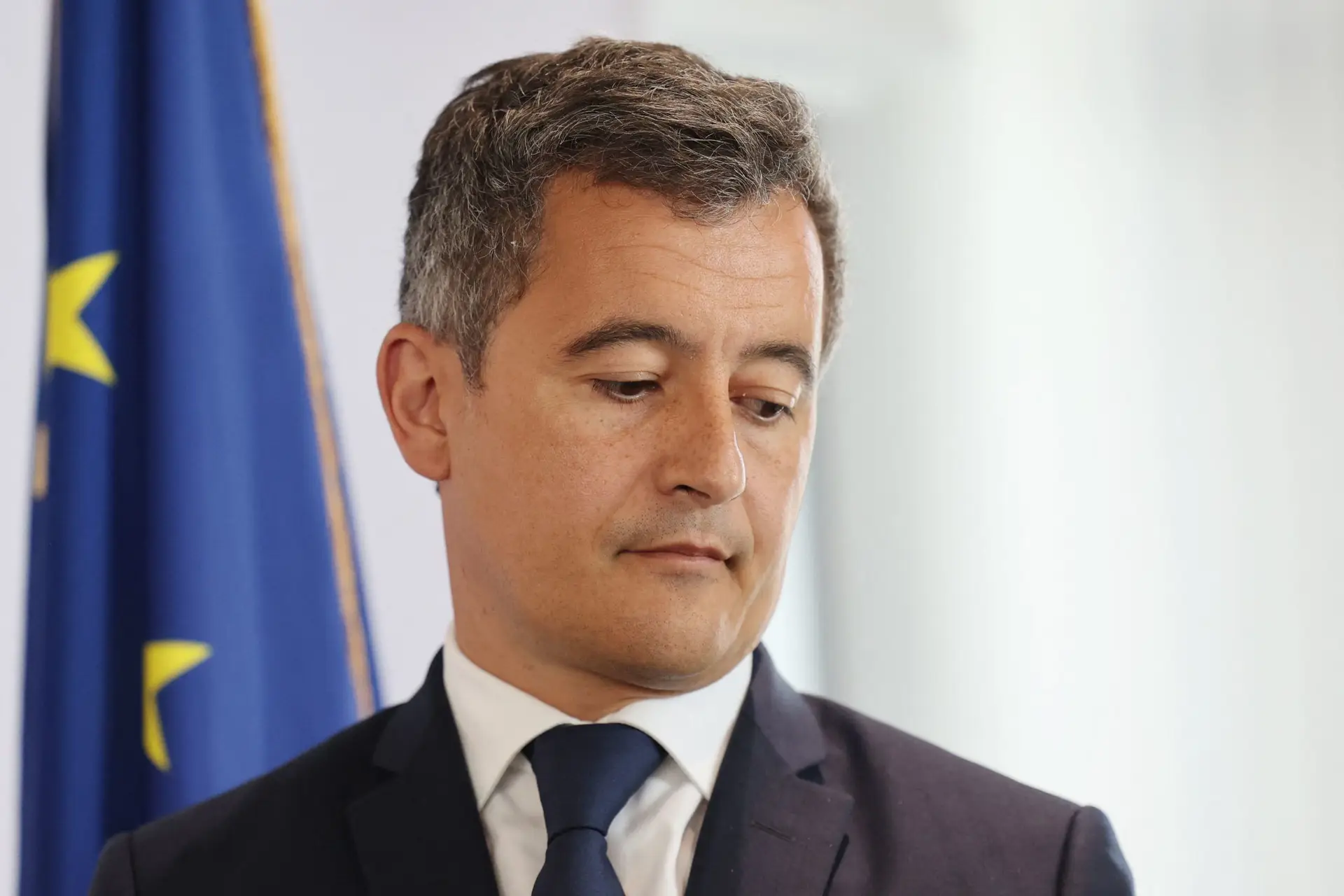 Ministro francês reconhece erros e excesso de pessoas na final da Champions
