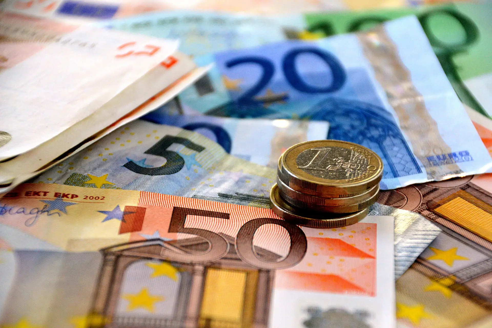 Economistas estimam que taxa de depósitos do BCE seja de 0% em setembro