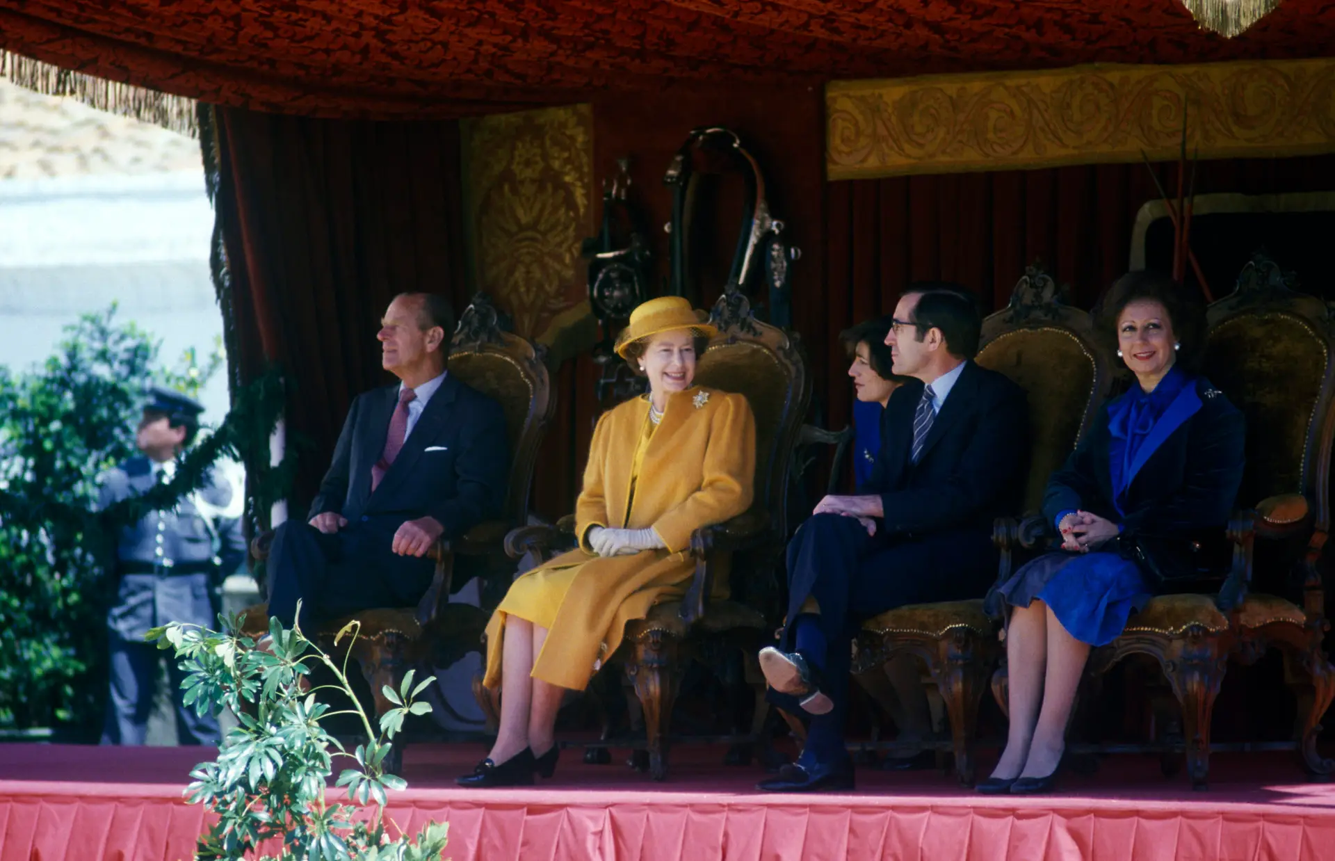 Visita de Isabel II a Portugal em 1985: “A rainha vibrou” com espetáculo da escola equestre em Évora