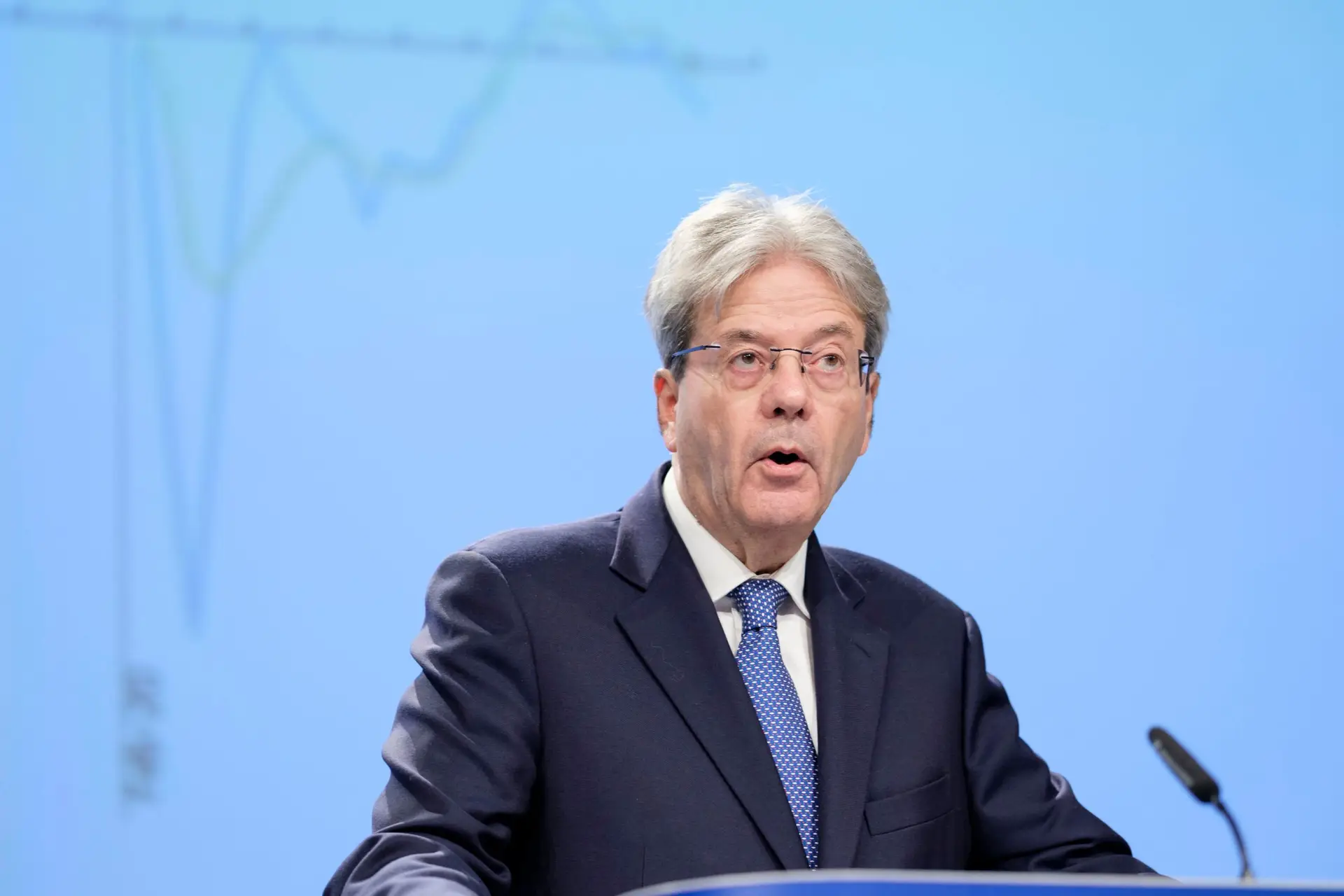 Comissário europeu para os Assuntos Económicos nega por agora bloqueio do gás russo