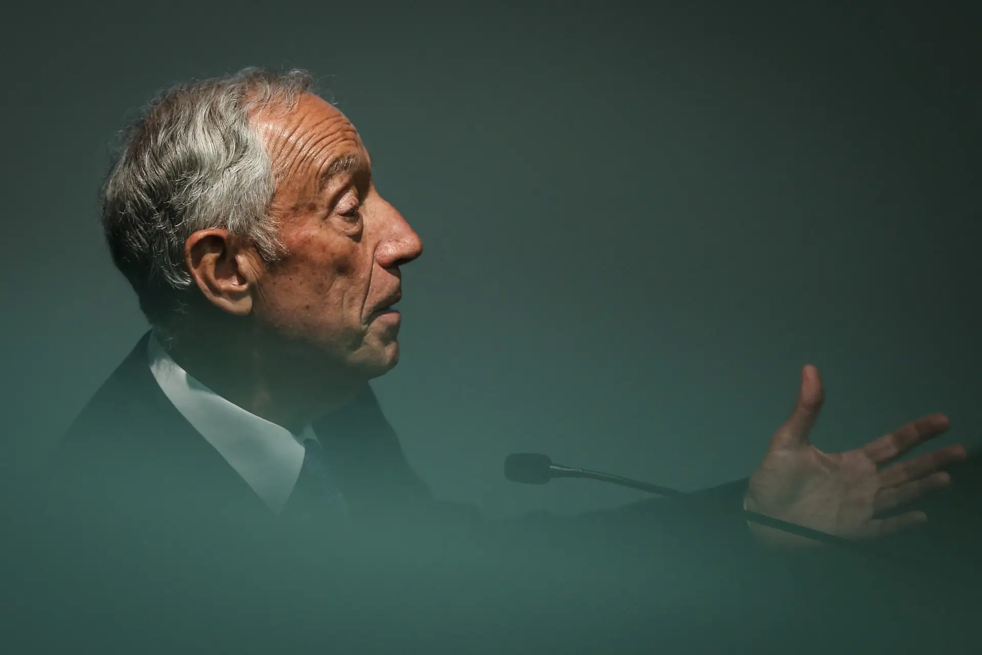 Lei da eutanásia volta ao Parlamento: Marcelo diz que vai esperar para ver o que acontece