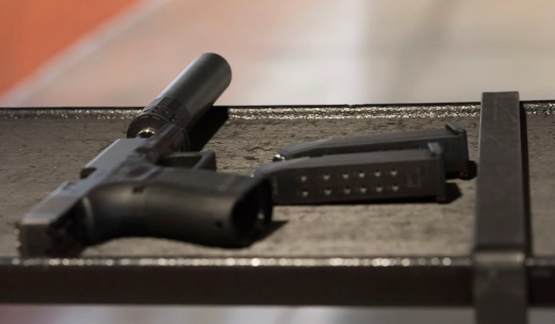 Nova Iorque proíbe venda de armas semiautomáticas a menores de 21 anos