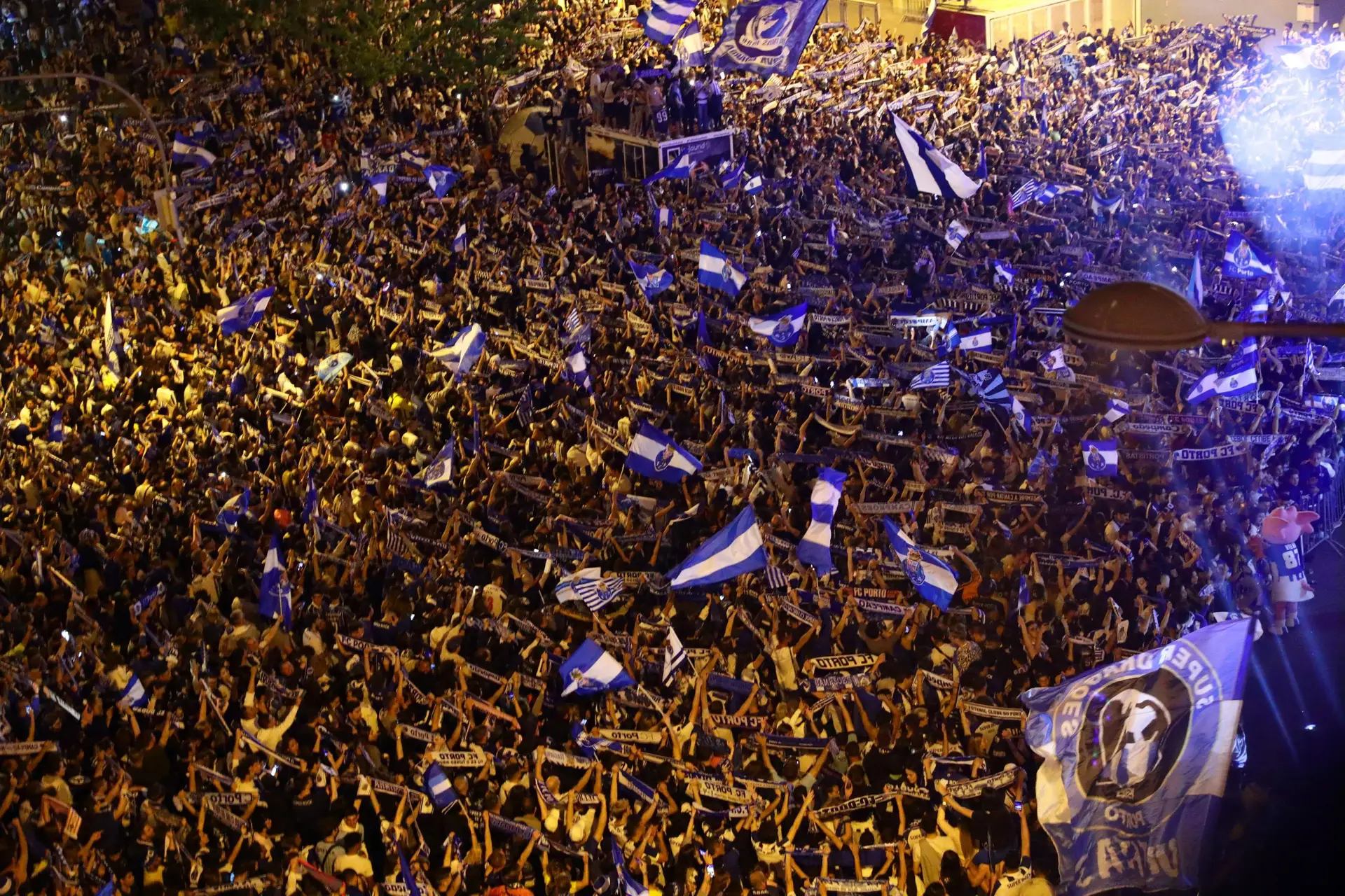"Orelhas" e filho começam a ser julgados pela morte de adepto do FC Porto