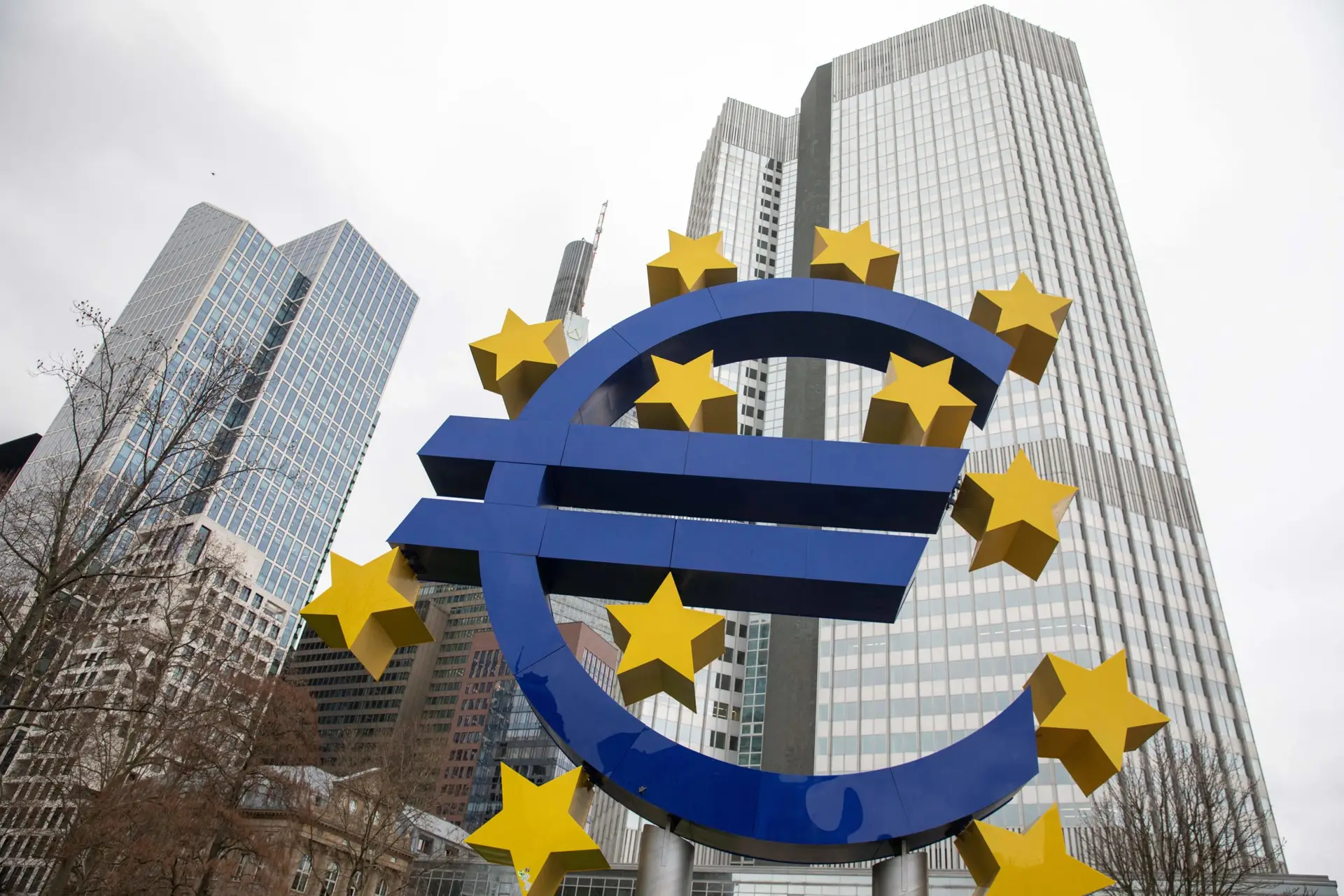 OCDE prevê crescimento da zona euro de 2,6% e inflação de 7% este ano