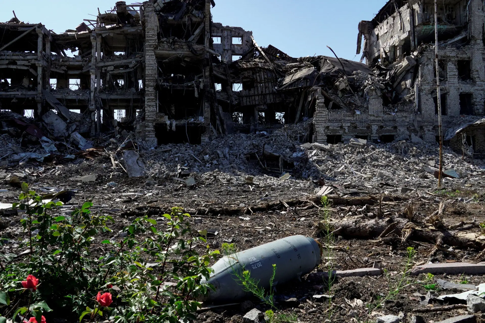 Guerra na Ucrânia: “Caravana de morte sem fim” em Mariupol