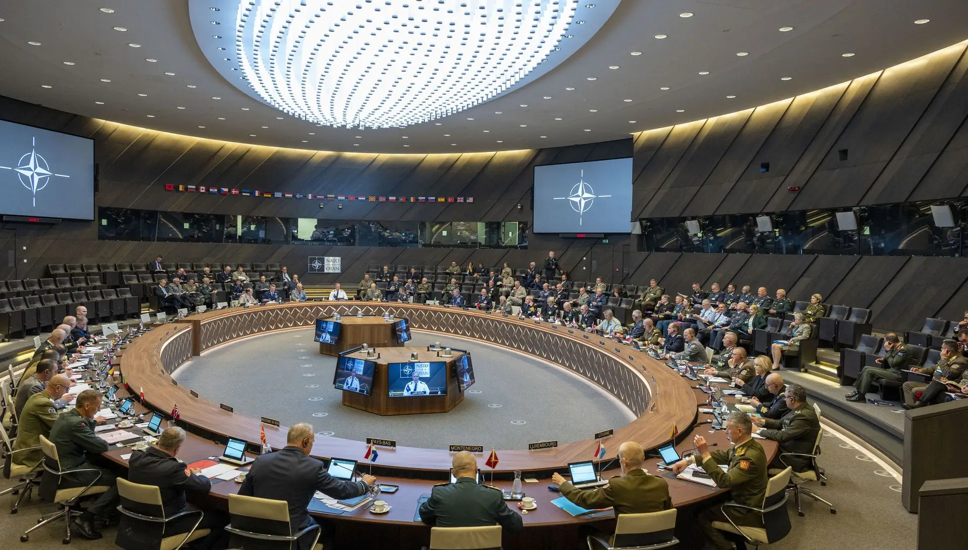 Da cimeira da NATO deve resultar um “sinal claro e contundente”, afirma o Governo espanhol