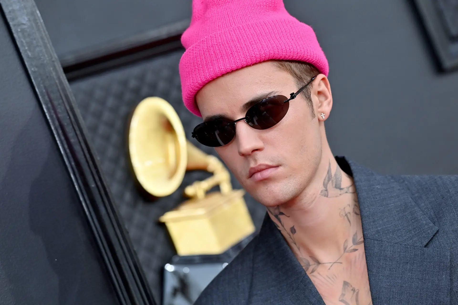 Justin Bieber cancela concertos de tour que inclui Portugal devido a paralisia facial