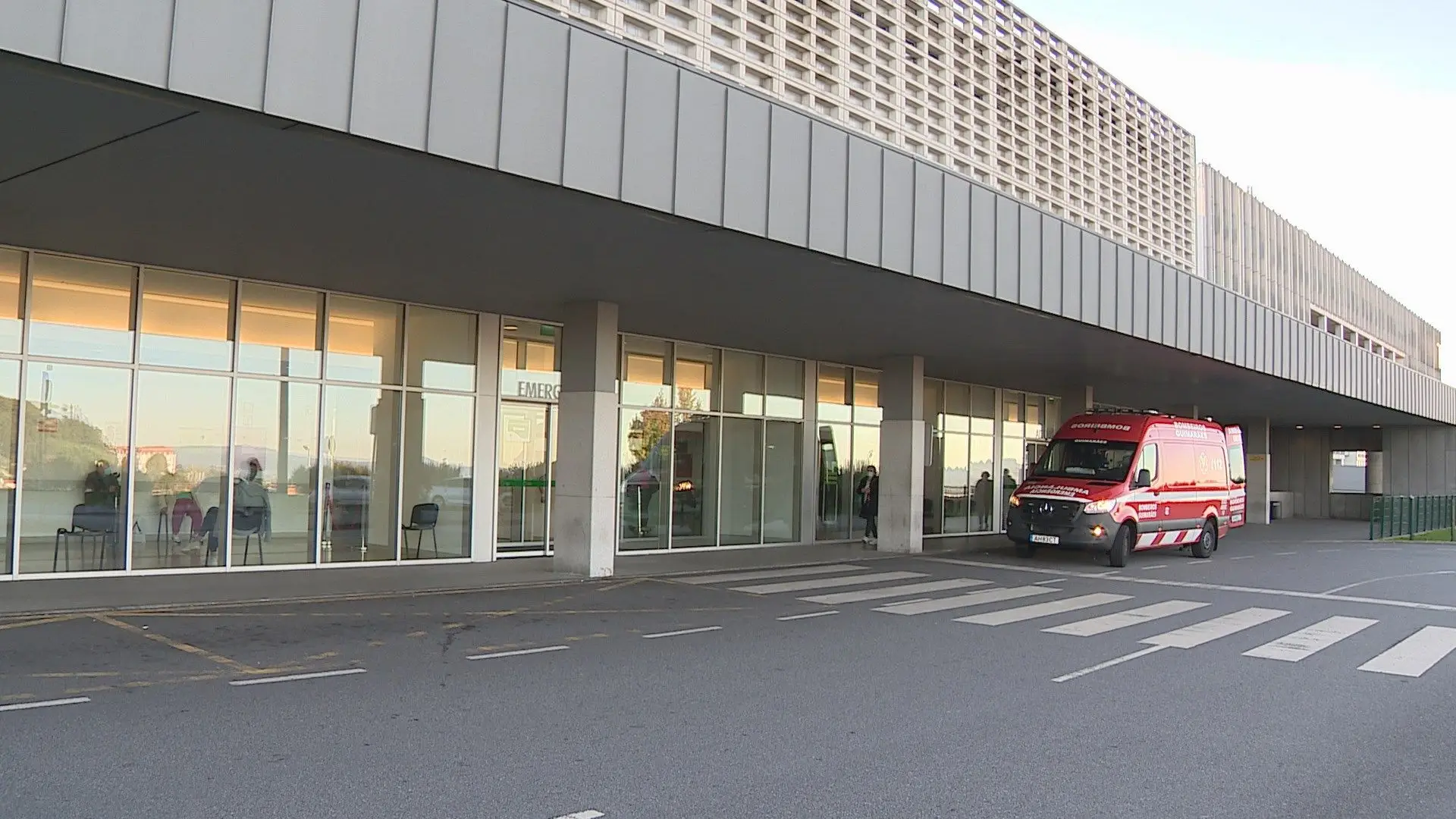 Hospital de Braga tenta fechar escalas e evitar novo fecho de urgências de obstetrícia