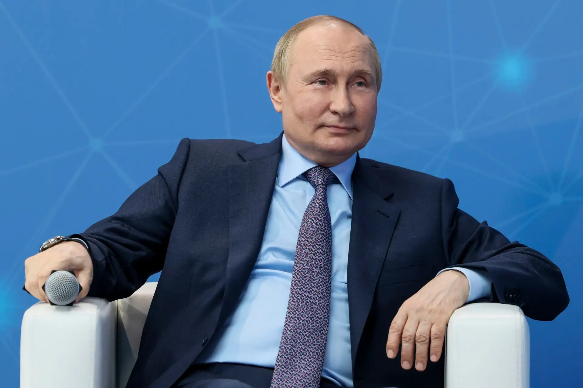Rússia interdita a entrada no país a 49 britânicos, incluindo jornalistas