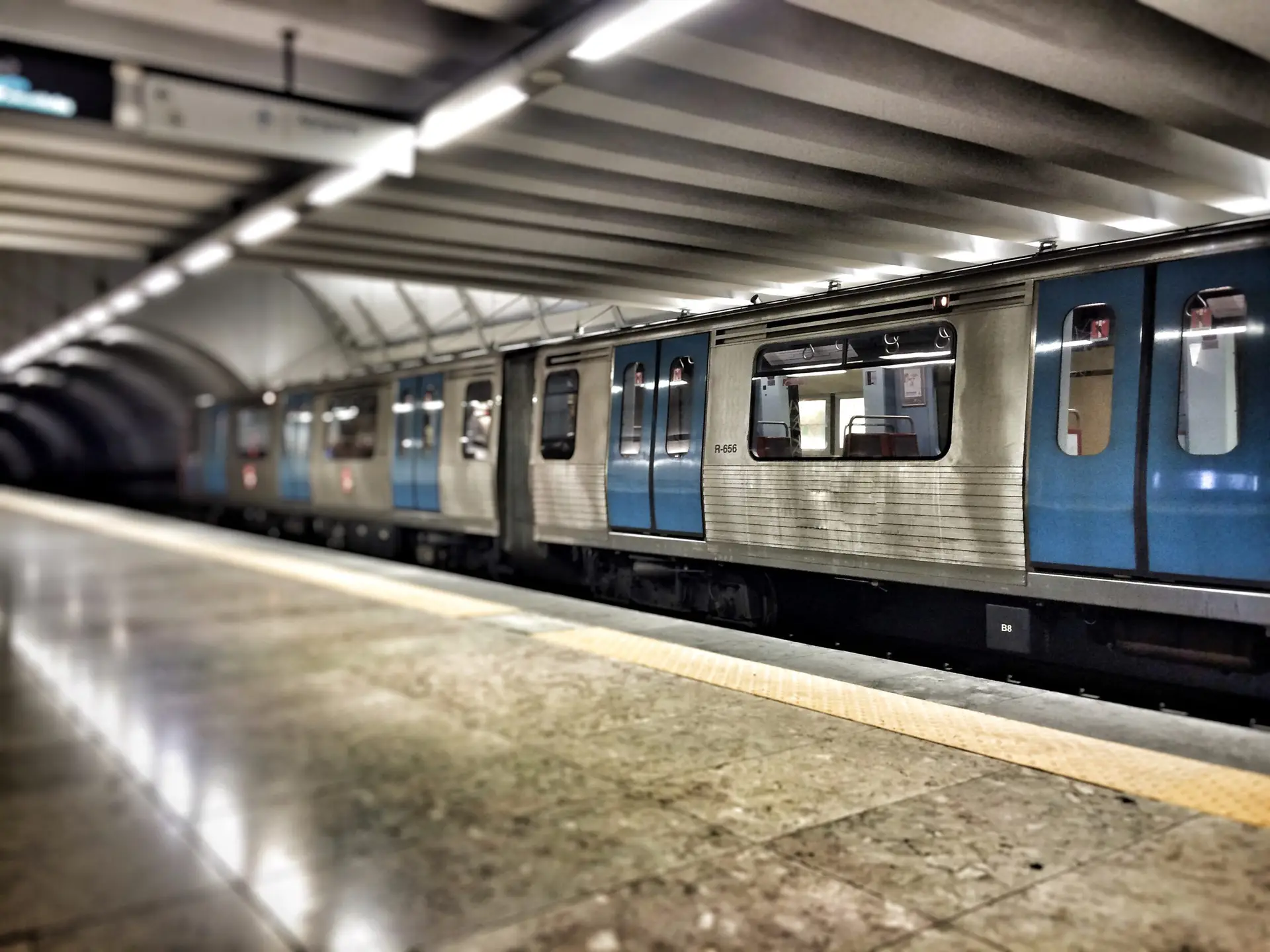 Parlamento vai discutir suspensão da linha circular do Metro de Lisboa