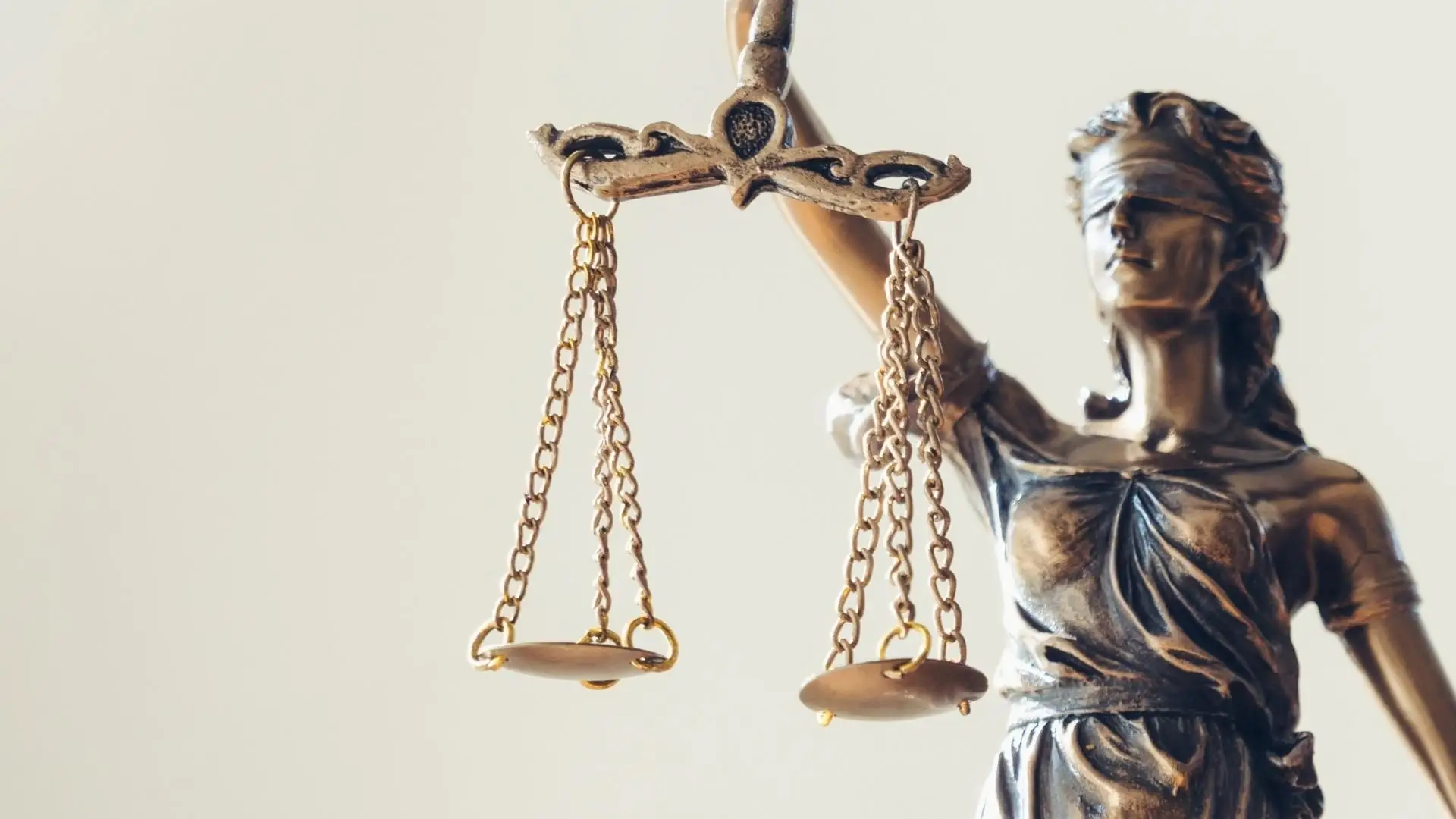 Juíza que ia julgar José Sócrates pede transferência