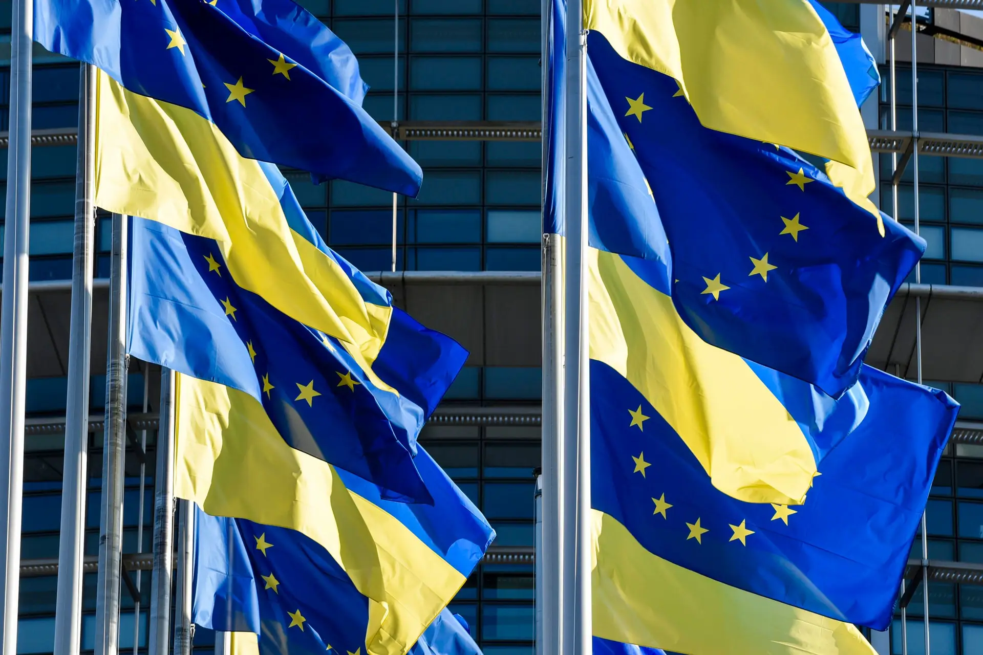 Zelensky: “Ucrânia cada vez mais perto da União Europeia”