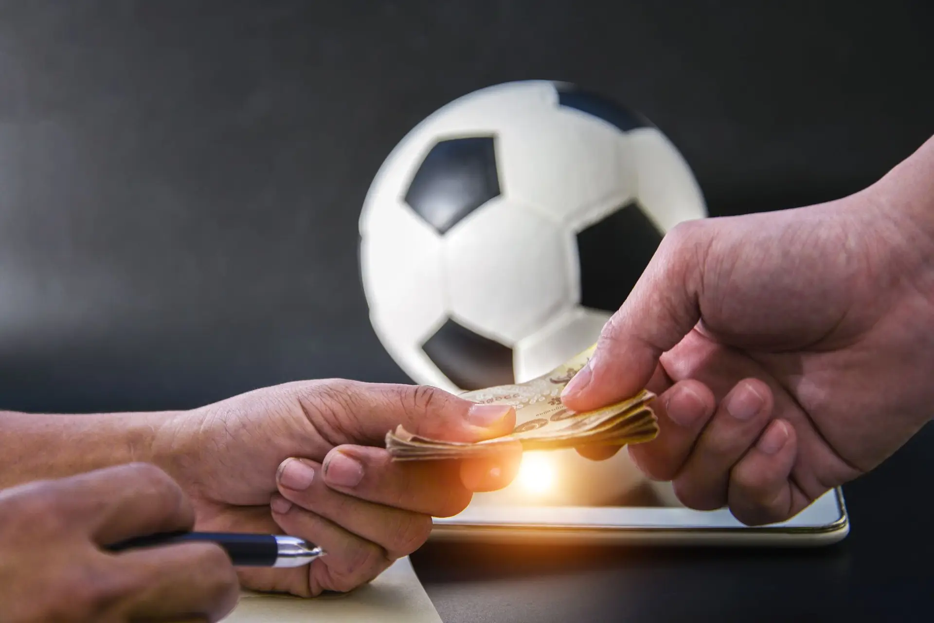 Mercado de transferências: entradas e saídas no FC Porto, Sporting e Benfica