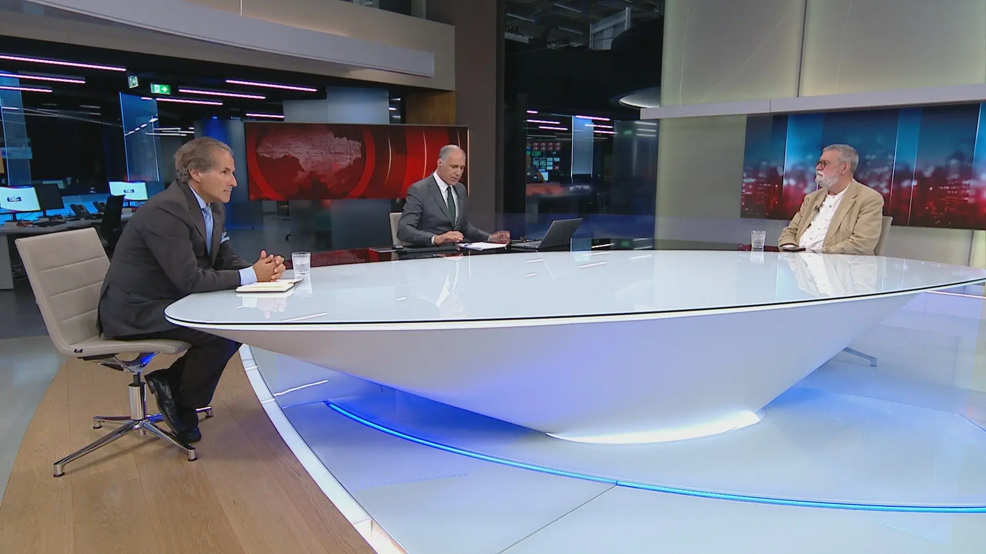 “Rússia sabe que tem a batata quente nas mãos”: a análise de Nuno Rogeiro e José Milhazes