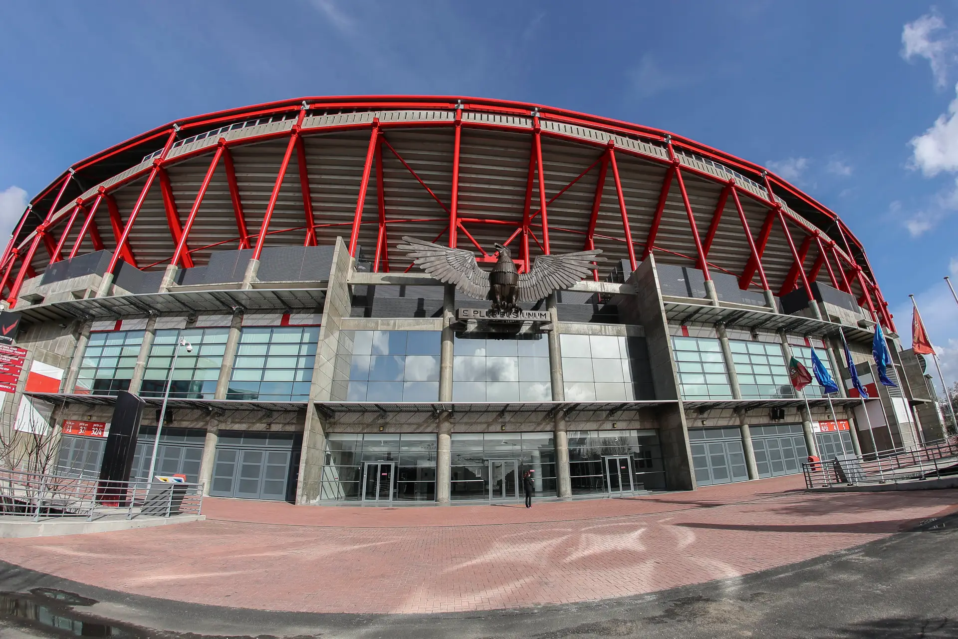Defesa do Benfica congratula-se com pronúncia pelo tribunal no caso dos e-mails