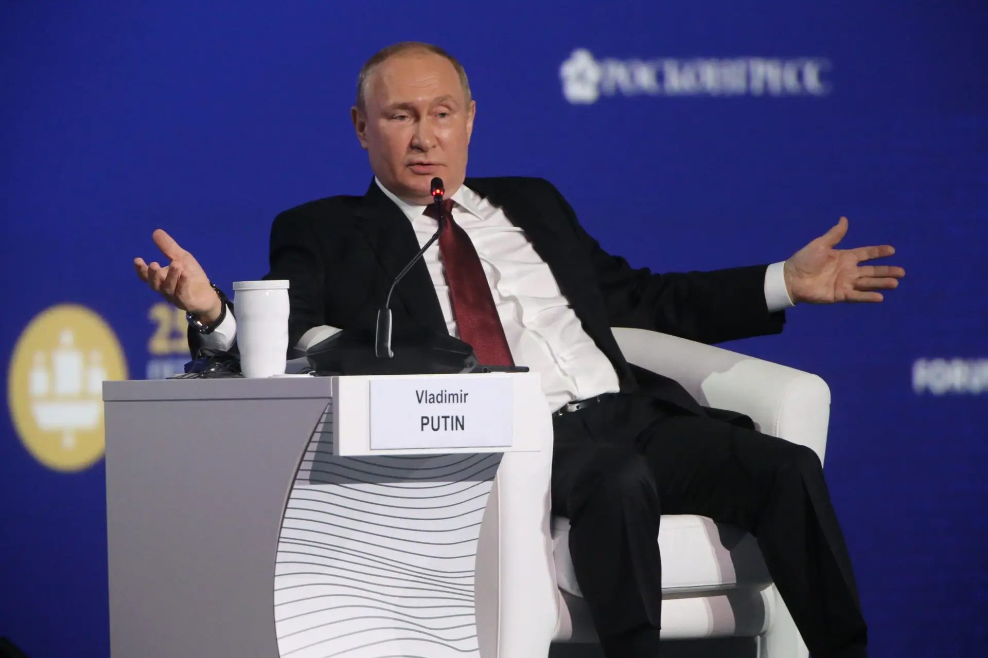 Putin promete melhorar a eficácia das Forças Armadas