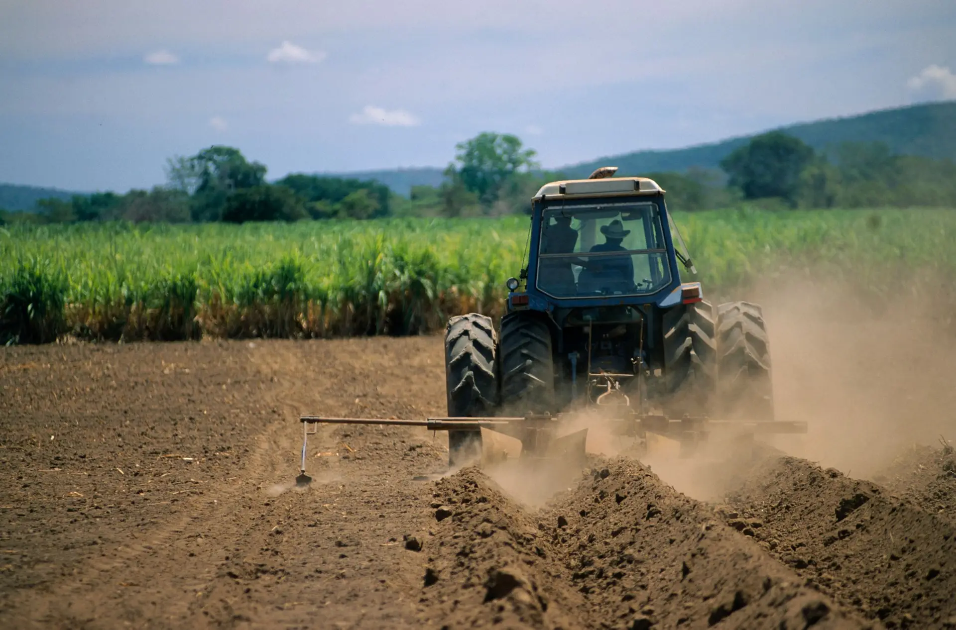 Acidentes com tratores agrícolas provocaram 16 mortes entre janeiro e abril