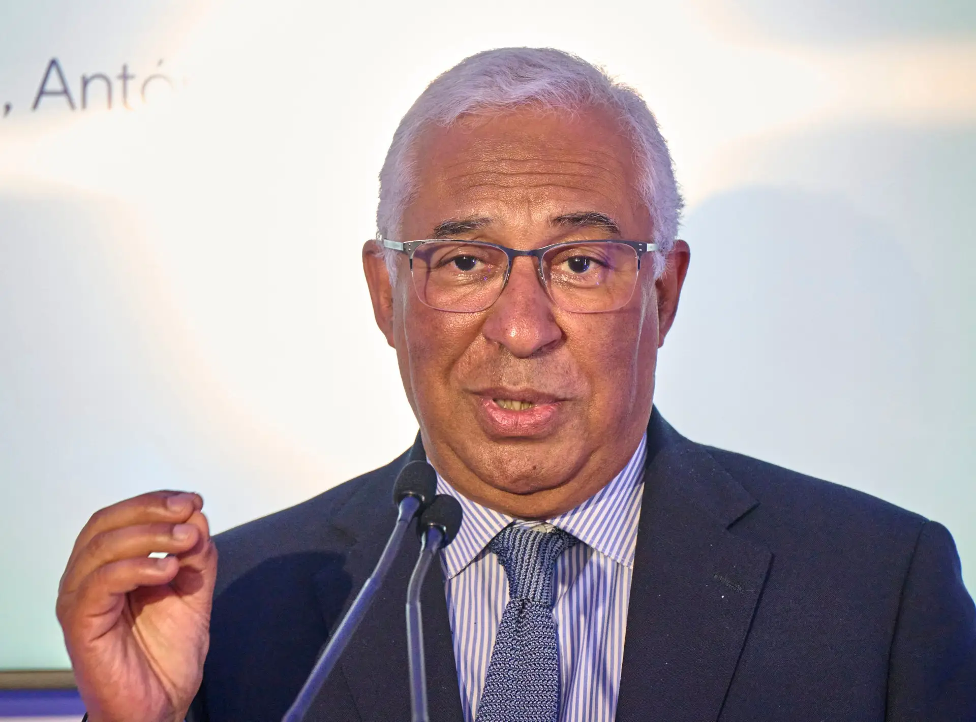 Primeiro-ministro afirma que Portugal não terá escassez de energia e reforça importância do porto de Sines