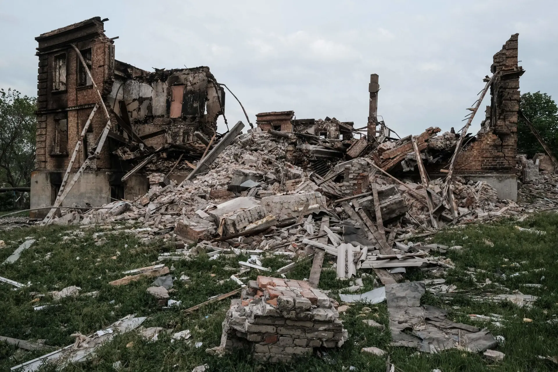 Rússia intensifica ofensiva em Lugansk, afirma exército ucraniano
