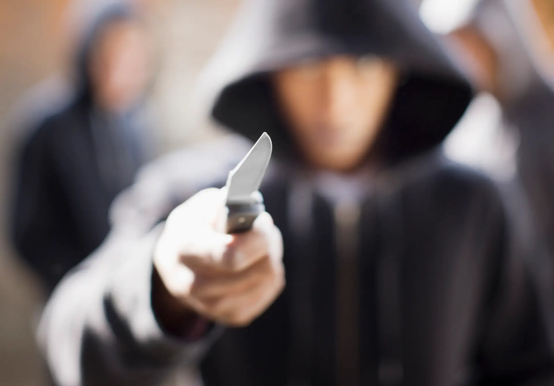 Ligações de jovens a grupos criminosos aumentaram, Governo promete agir em “duas frentes”
