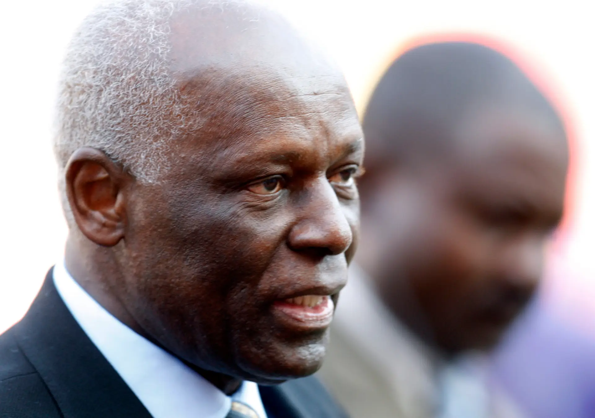 Família de José Eduardo dos Santos chamada de urgência a clínica em Barcelona