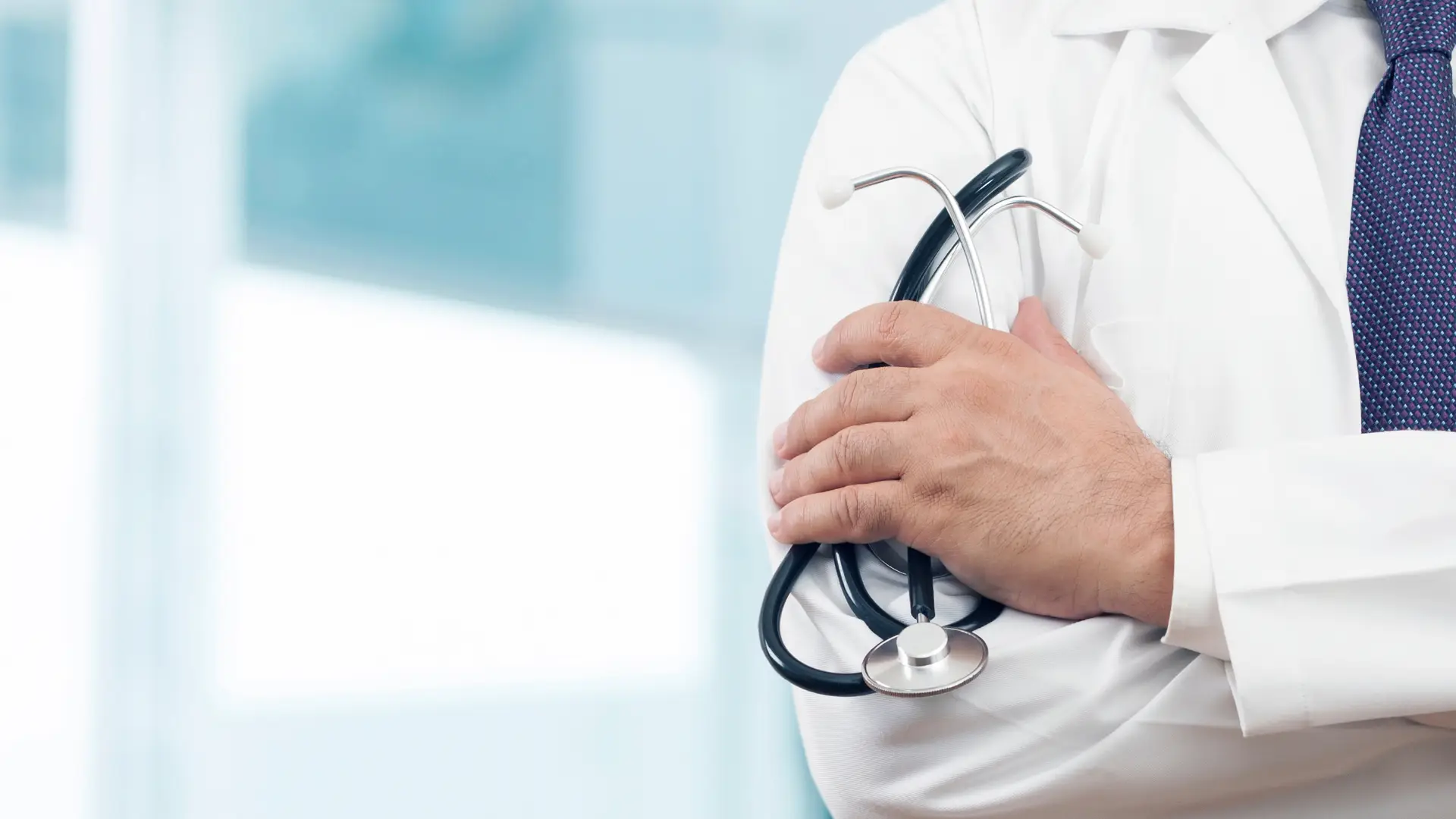 Médicos iniciam greve de dois dias