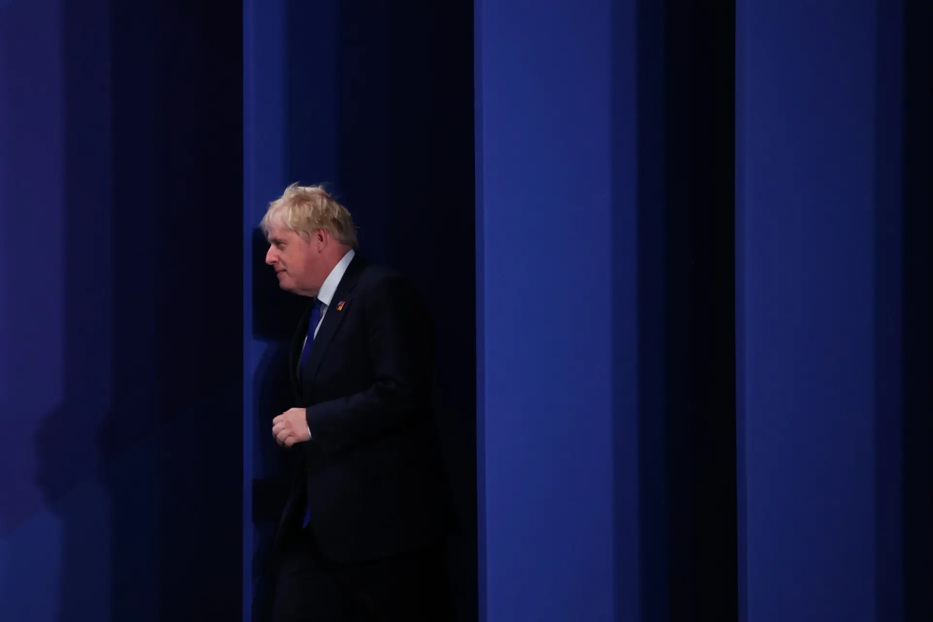 Governo britânico falhou no combate ao afluxo de “dinheiro sujo” russo