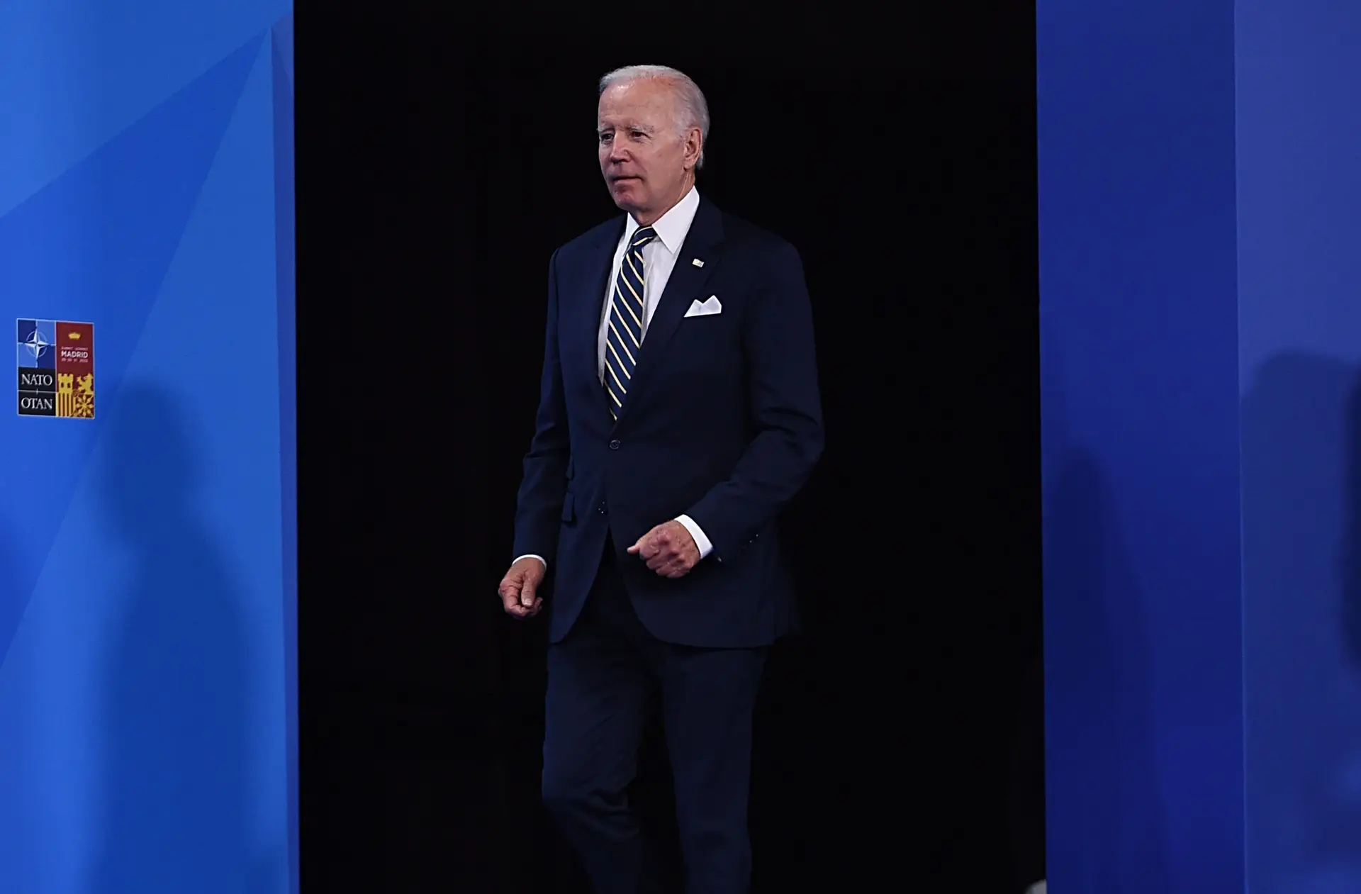 Biden vai pedir aos países do Golfo Pérsico que aumentem a produção de petróleo