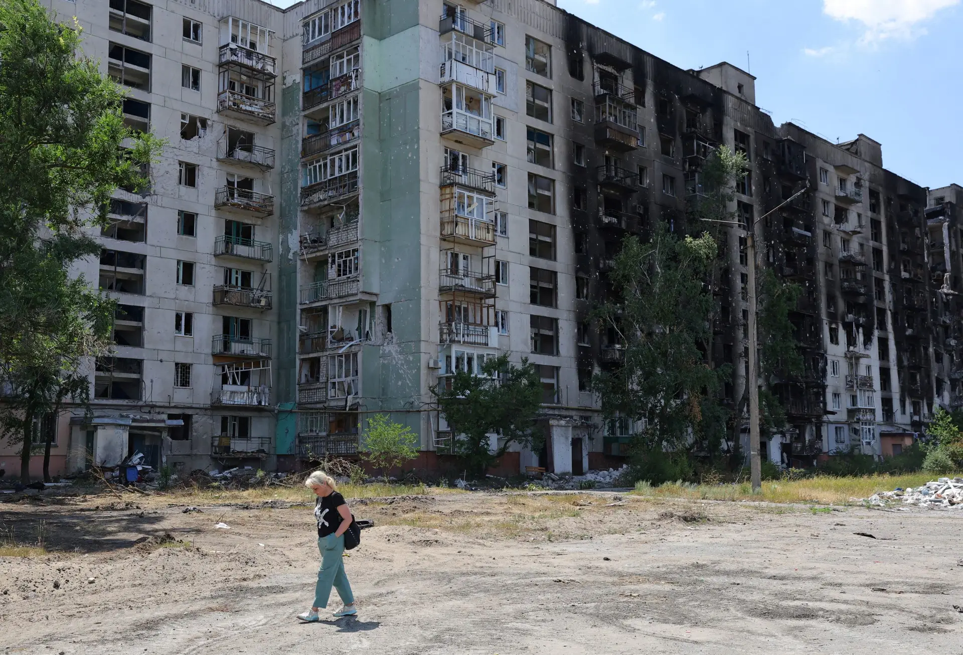 Guerra na Ucrânia: Rússia diz ter controlada toda a região de Lugansk