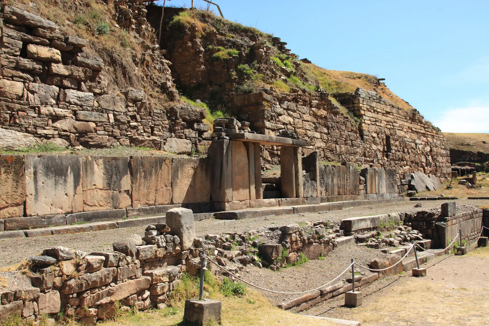 Peru suspende visitas ao sítio arqueológico de Chavín após deslizamento de terras