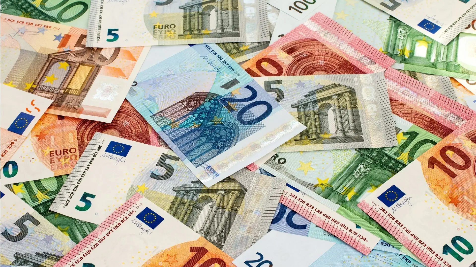 Portugal admite juntar-se a cinco países para tributação mínima às empresas avançar na UE